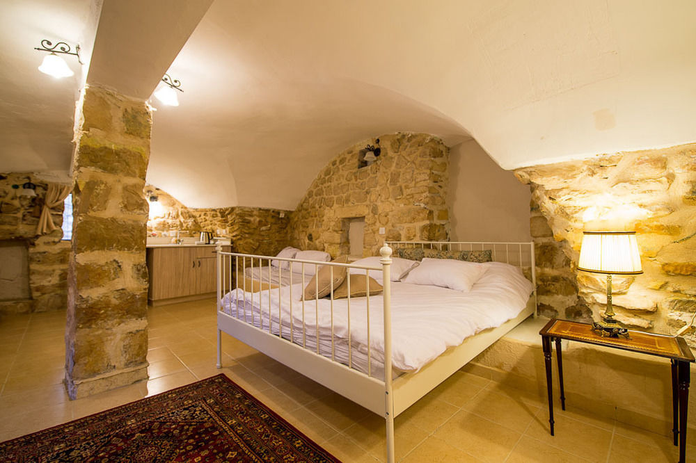 Avney Hahoshen Hotel Safed Exterior photo